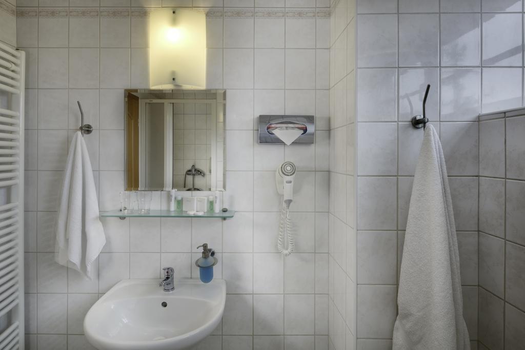 Hotel Otar Prag Eksteriør billede